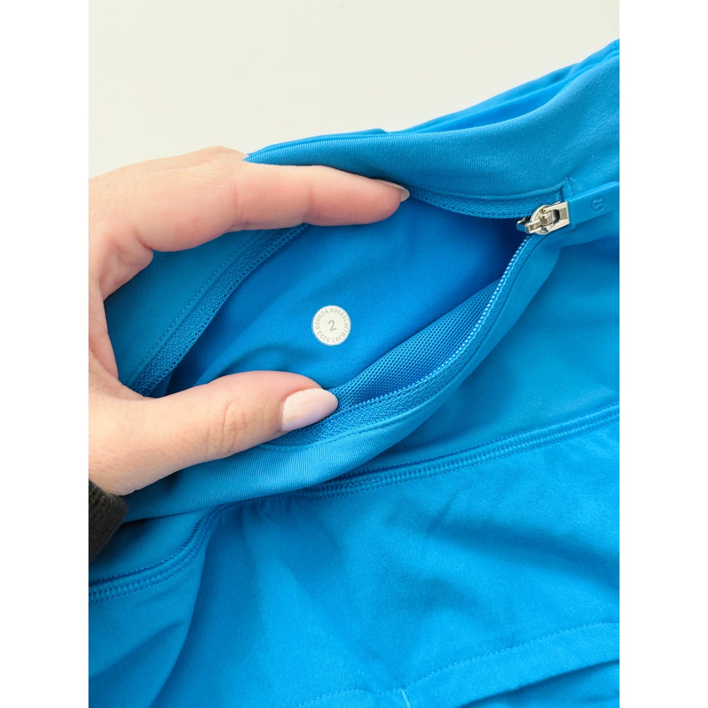 Lululemon poolside blue high rise speed up shorts - size 2, 4" inseam