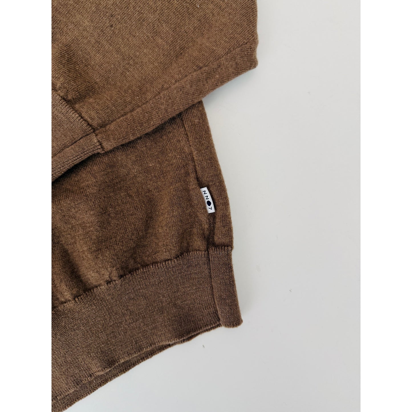 No nationality 100% wool brown sweater - size small
