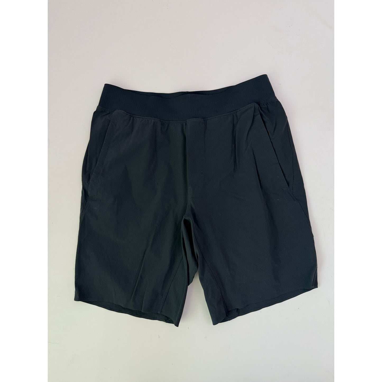Men's Lululemon In Mind short 9" - size M