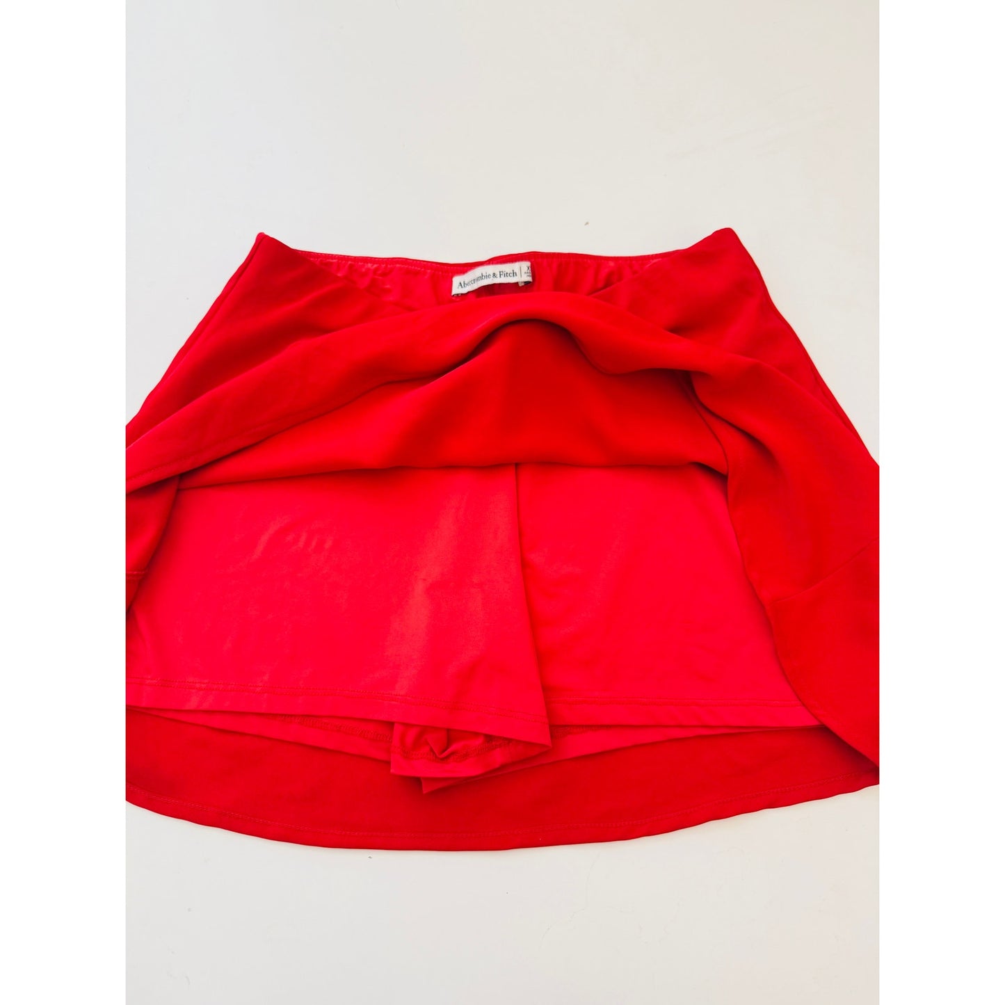 Abercrombie and fitch red satin mini skort - size XS