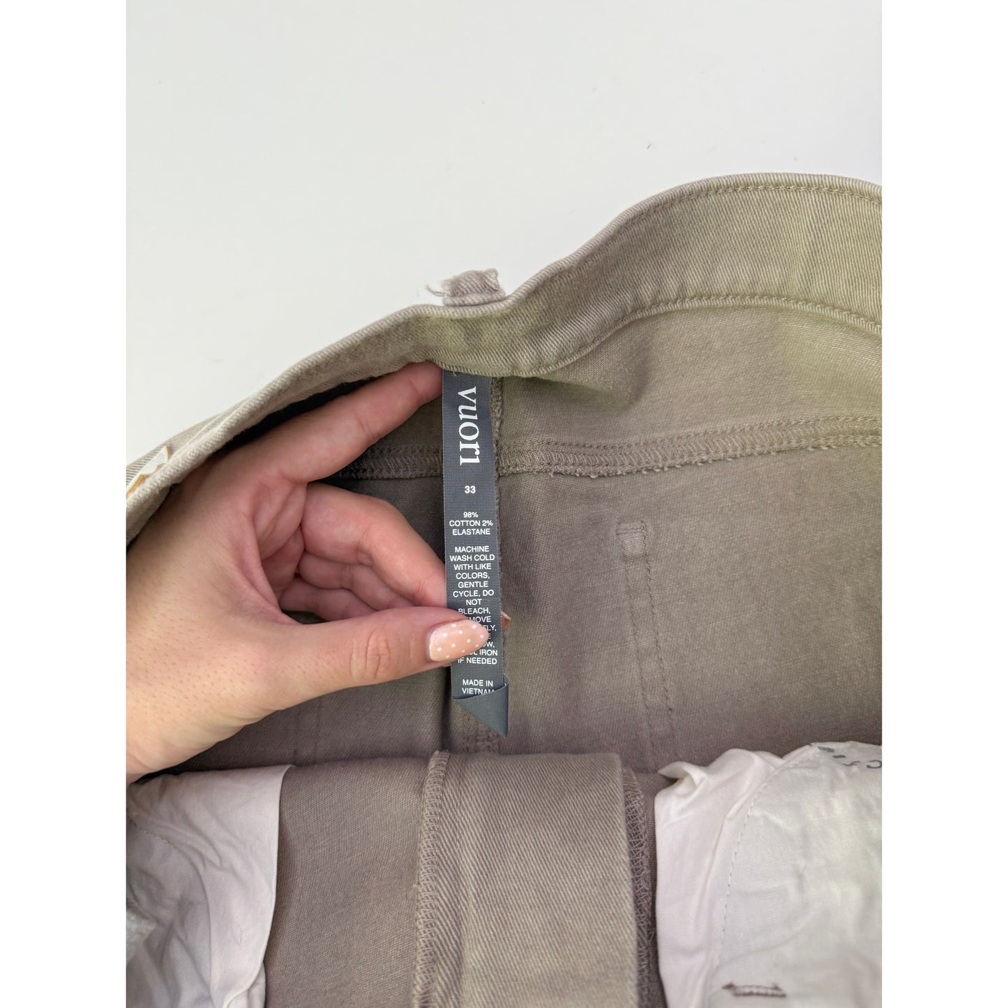 Vuori Men's Benton Stretch Twill Pant Athletic Slim Fit - size 33, 32" inseam