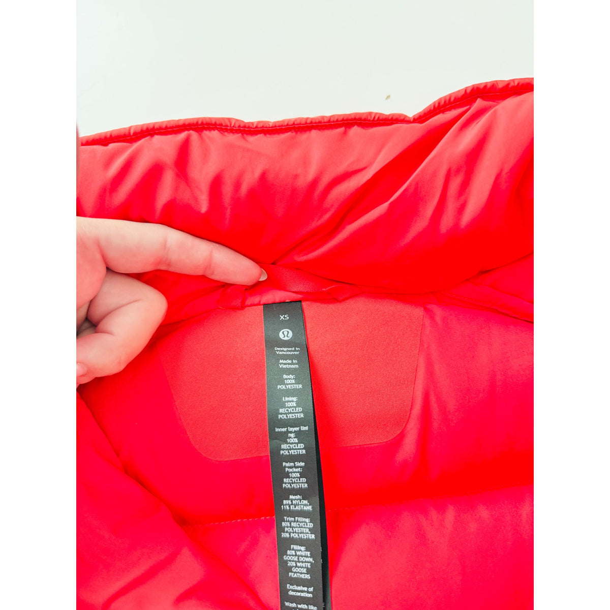 lululemon red puffer vest - size XS