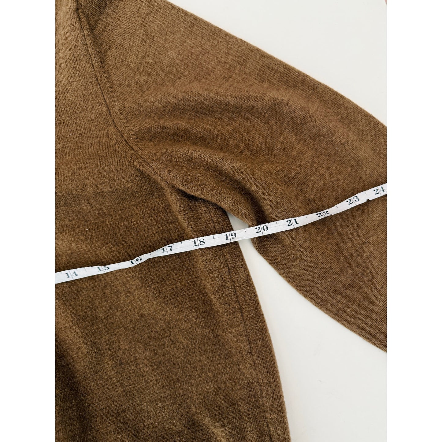 No nationality 100% wool brown sweater - size small