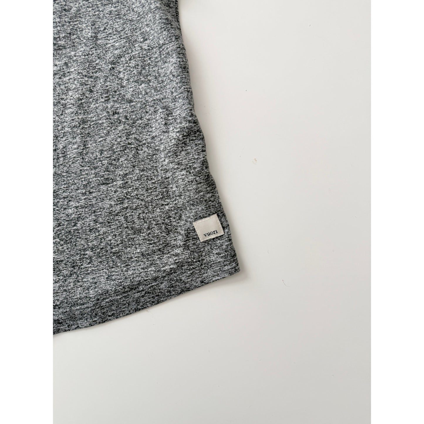 Vuori halo essential scoop neck tank - size XS