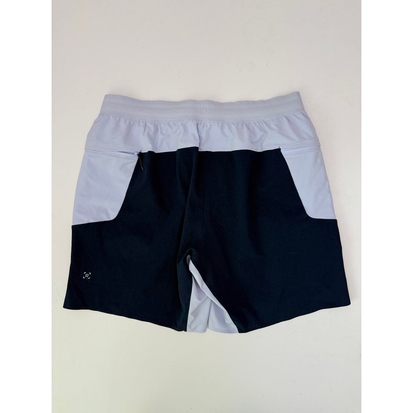 Men's Lululemon blue Train to Beach lined 9" - size XL