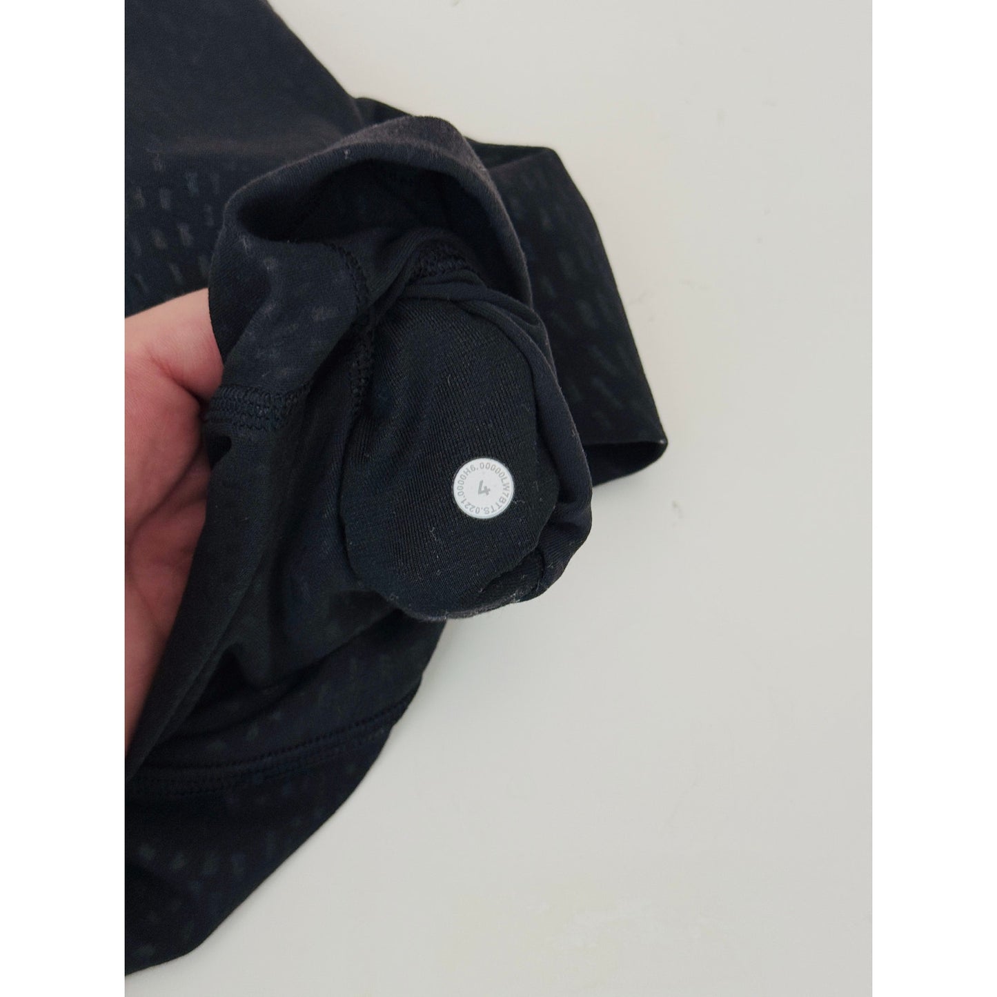 Lululemon black jewel emboss align shorts - size 4, 4"