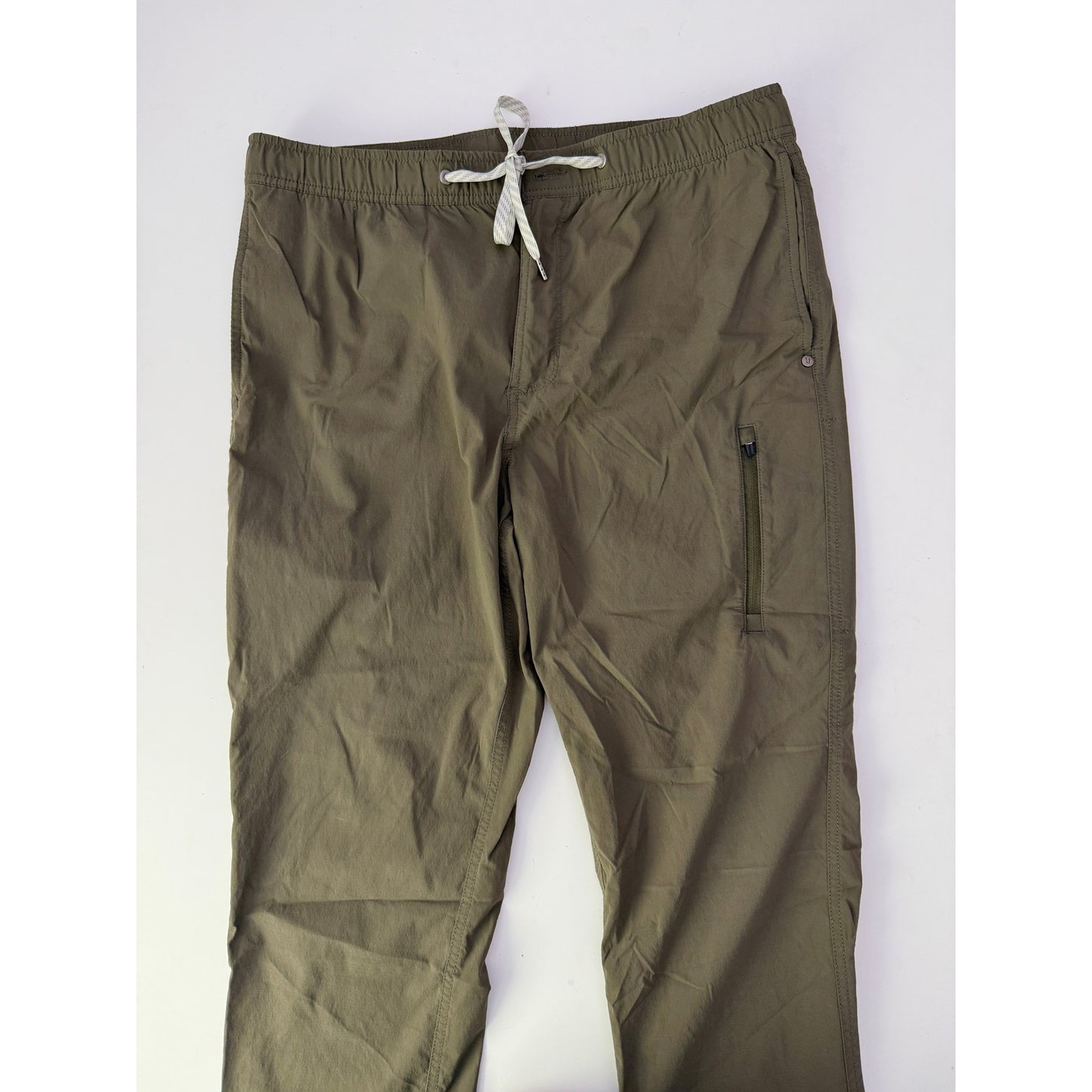 Vuori Men's Barren Explorer Pant Classic Fit - size large, 30" inseam