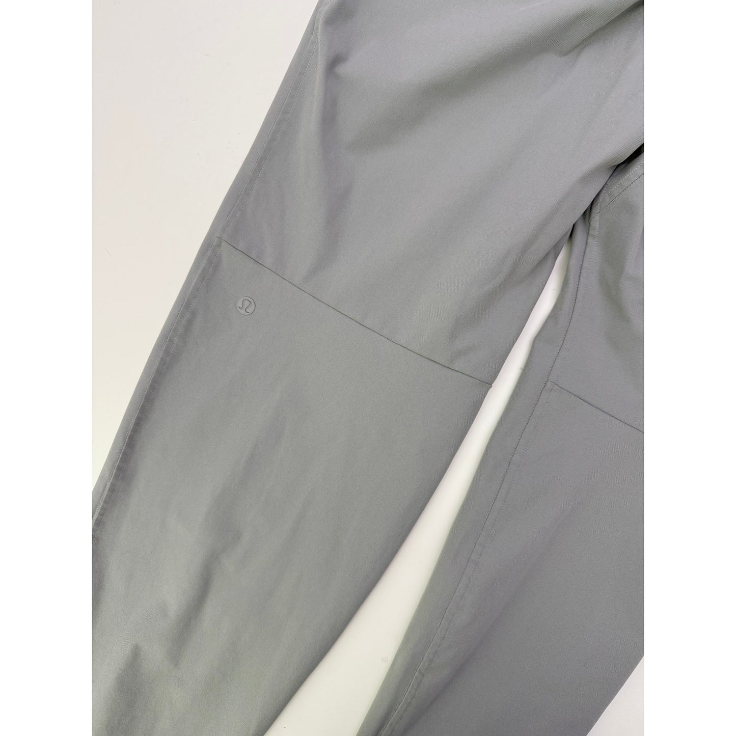 Lululemon men's ABC jogger in silver drop - size large, 30" inseam