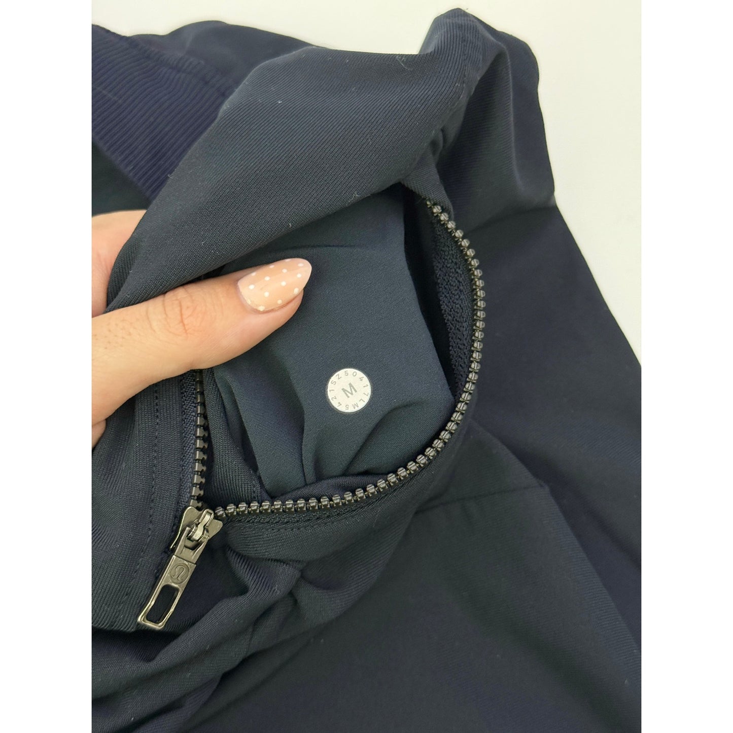 Lululemon navy ABC jogger 31" inseam - size medium